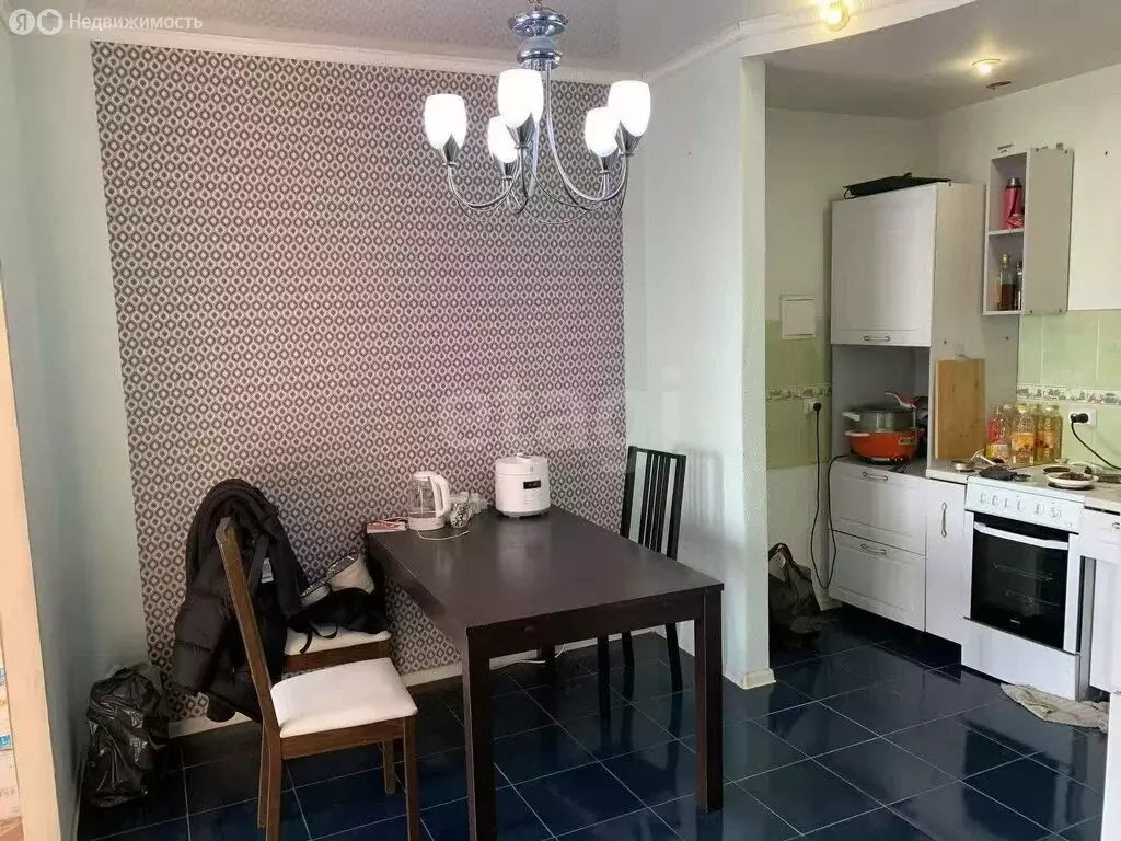 3-комнатная квартира: Якутск, улица Дзержинского, 49 (55.7 м) - Фото 0