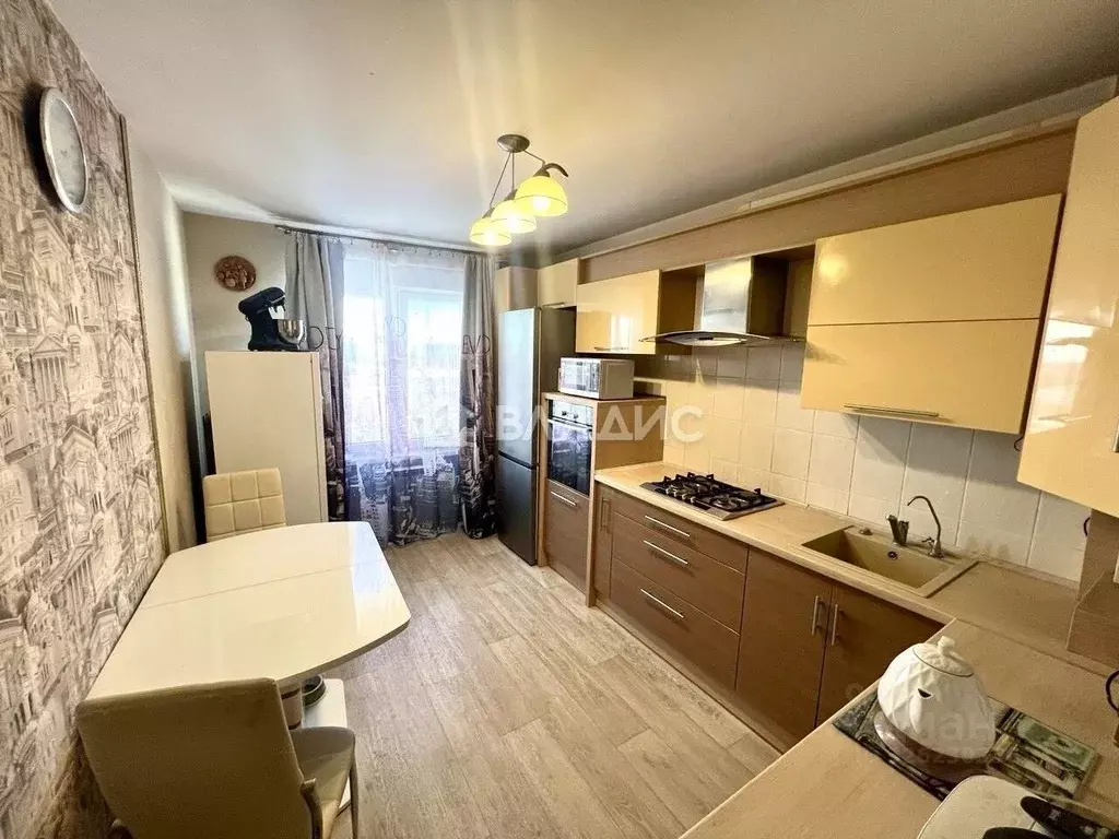 4-к кв. Калининградская область, Калининград Осенняя ул., 7 (93.7 м) - Фото 1