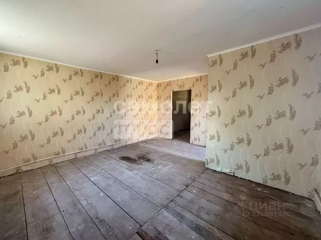 Дом в Астраханская область, Камызяк ул. Гагарина, 28 (45 м) - Фото 1