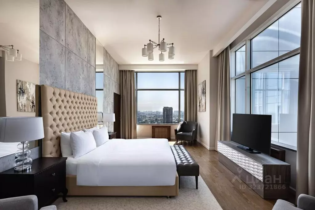 Комната Краснодарский край, Краснодар Красная ул., 120 (165.0 м) - Фото 1