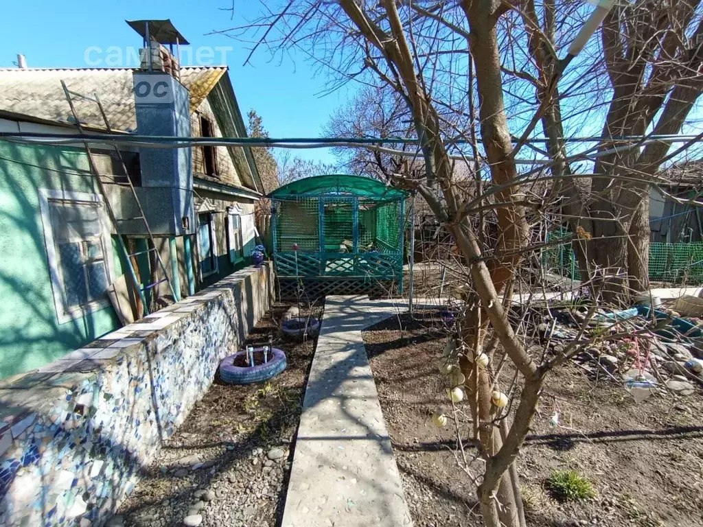Дом в Астраханская область, Астрахань Ахтубинская ул., 17 (63 м) - Фото 1