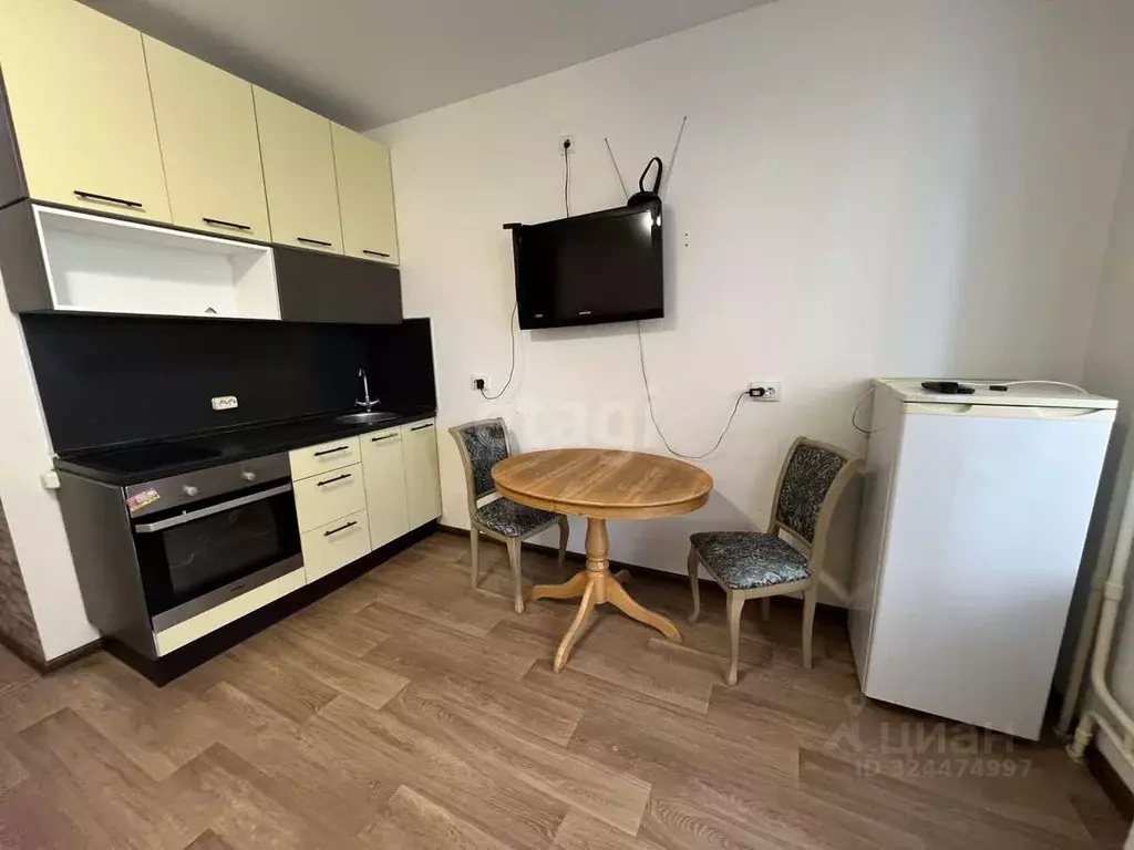 Студия Тюменская область, Тюмень ул. Фармана Салманова, 8 (23.0 м) - Фото 1