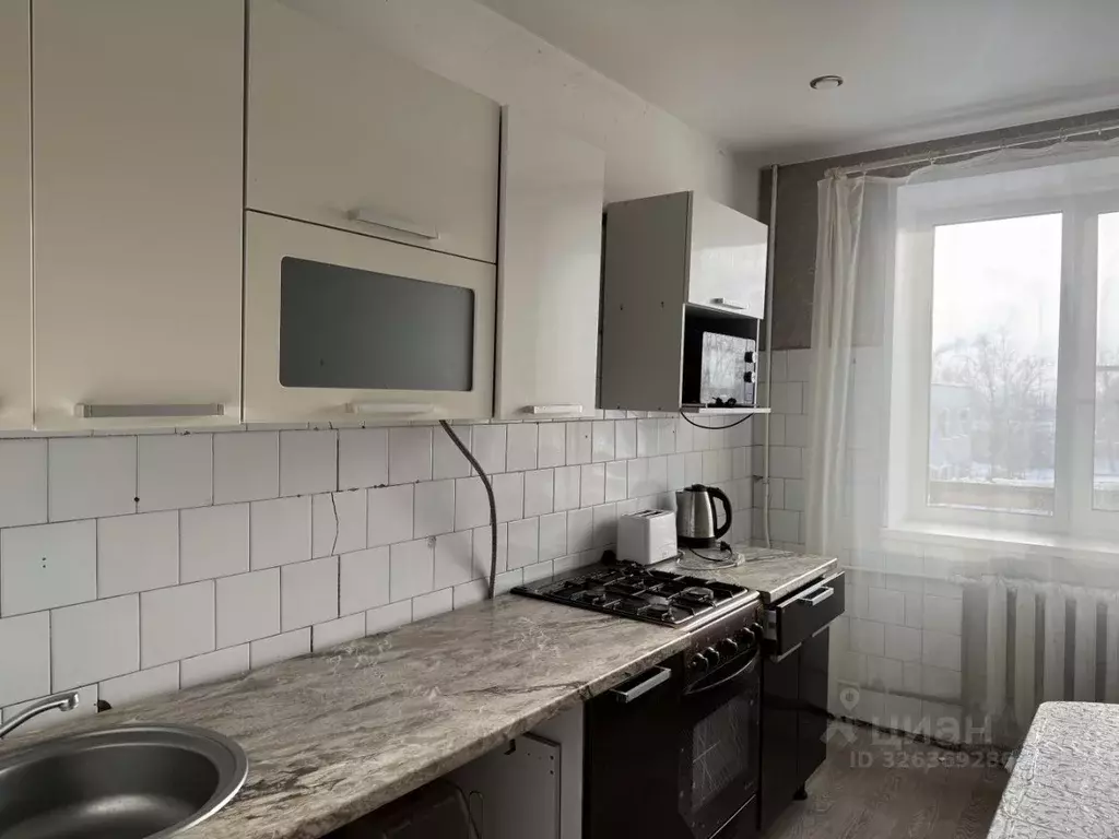 1-к кв. Псковская область, Псков ул. Советской Армии, 49 (40.0 м) - Фото 2