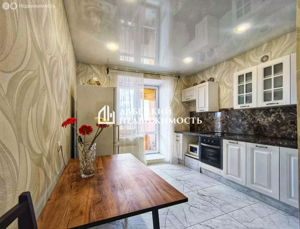 3-комнатная квартира: Казань, улица Ноксинский Спуск, 4к3 (58 м) - Фото 1