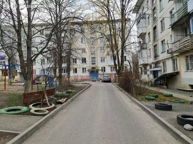 4-комнатная квартира: Пятигорск, улица Аллея Строителей, 8 (60 м) - Фото 1