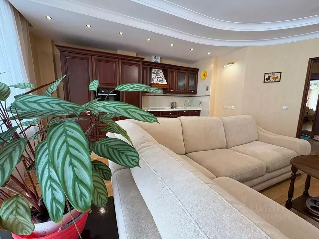 2-к кв. Свердловская область, Екатеринбург ул. Радищева, 33 (75.8 м) - Фото 2