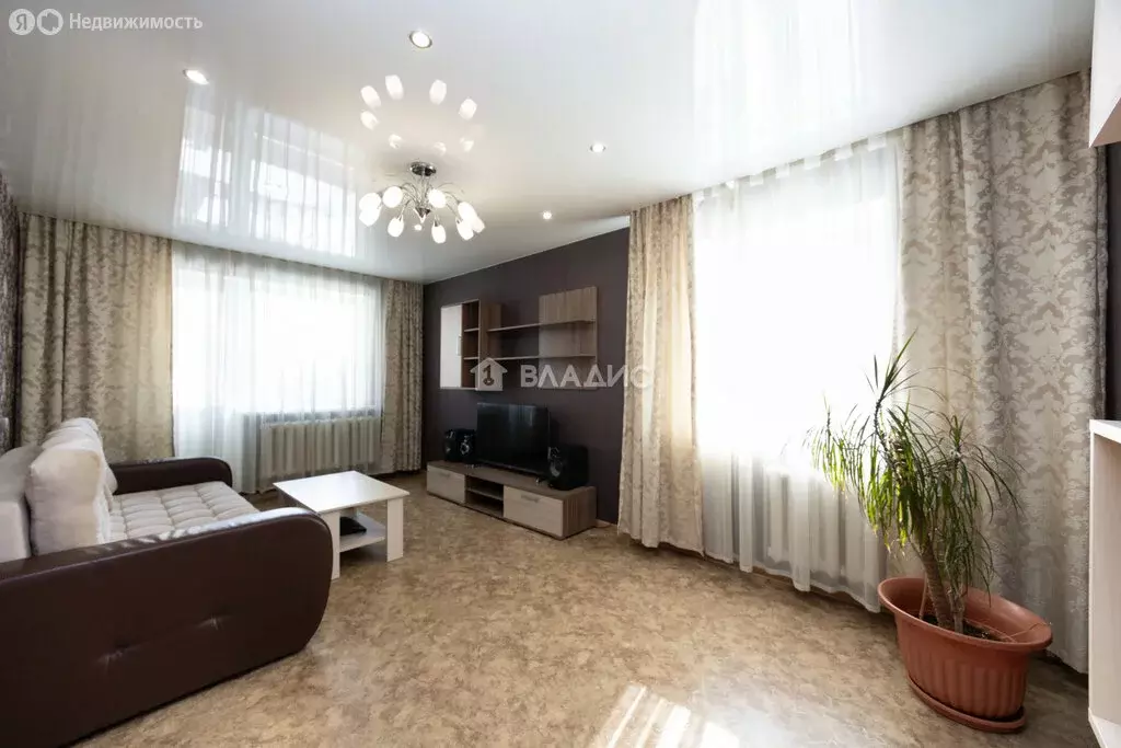 4-комнатная квартира: Благовещенск, Политехническая улица, 55 (70.1 м) - Фото 1