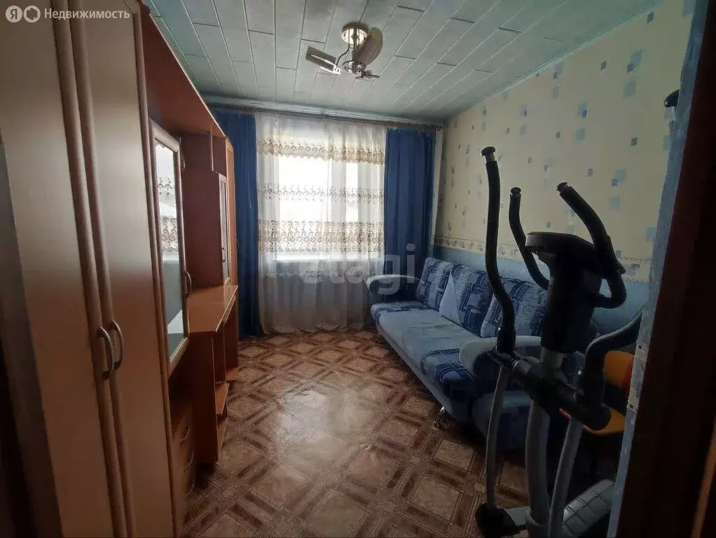 3-комнатная квартира: Бирск, Пролетарская улица, 142 (59.8 м) - Фото 1