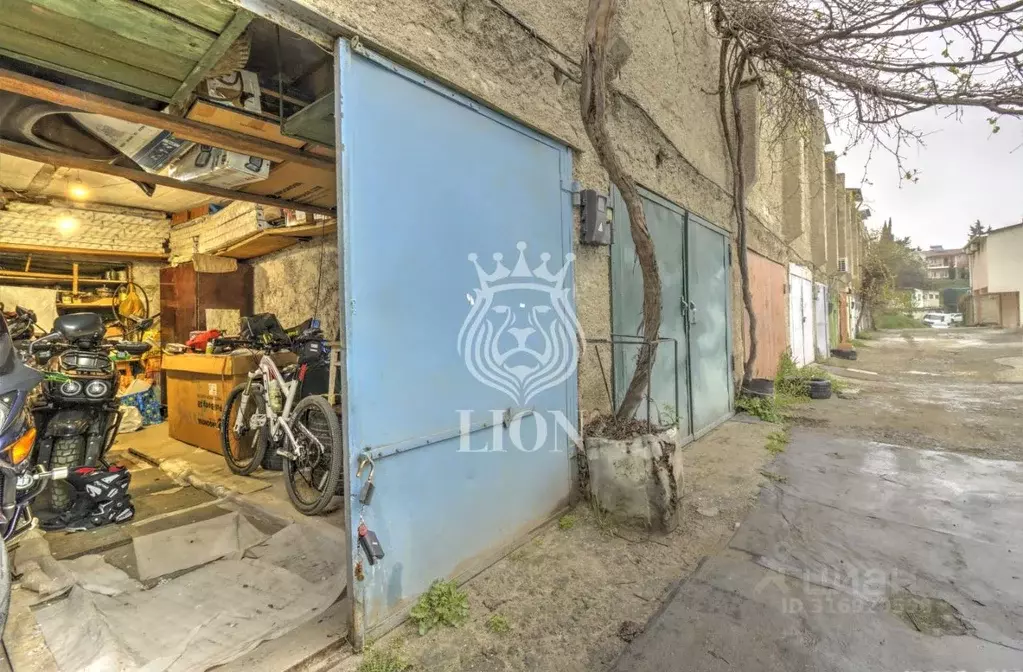 Гараж в Крым, Алушта ул. Октябрьская (24 м) - Фото 2