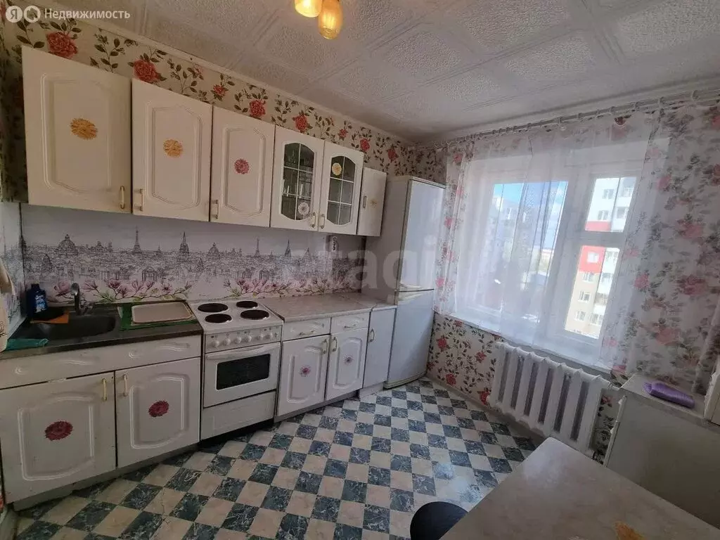 4-комнатная квартира: Тобольск, 9-й микрорайон, 32 (78.8 м) - Фото 1