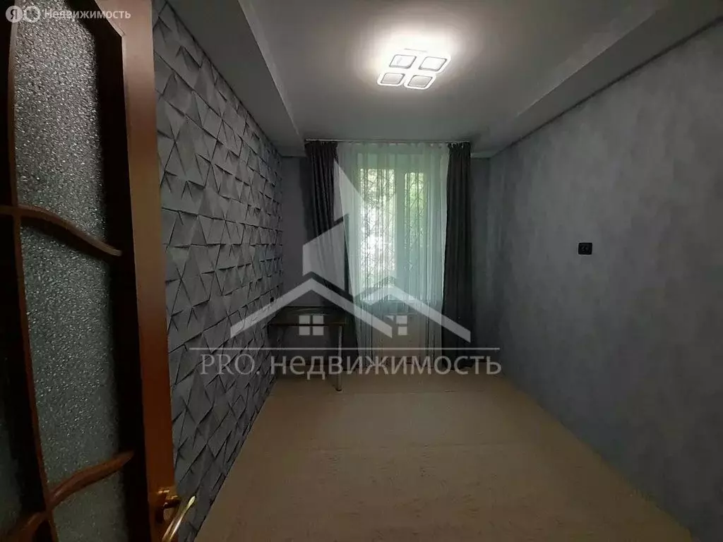 2-комнатная квартира: Нижний Тагил, улица Ильича, 26 (40.6 м) - Фото 1