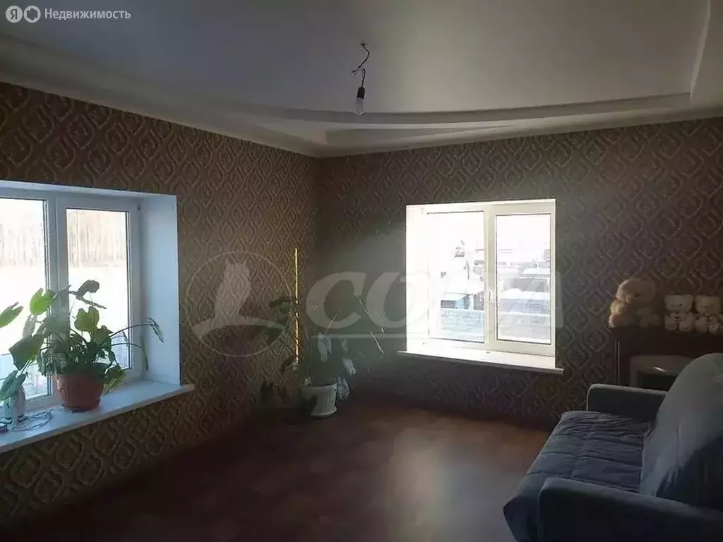 Дом в Тюменский район, деревня Патрушева (200 м) - Фото 0