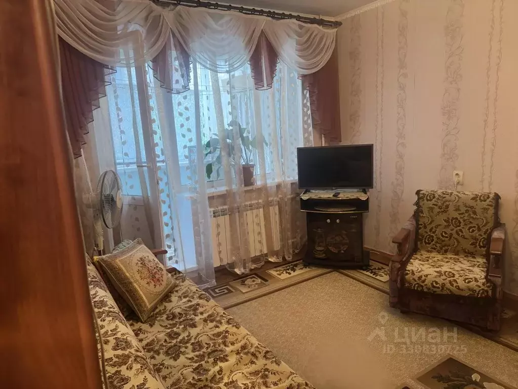 2-к кв. Саратовская область, Энгельс Ленинградская ул., 3 (46.0 м) - Фото 2