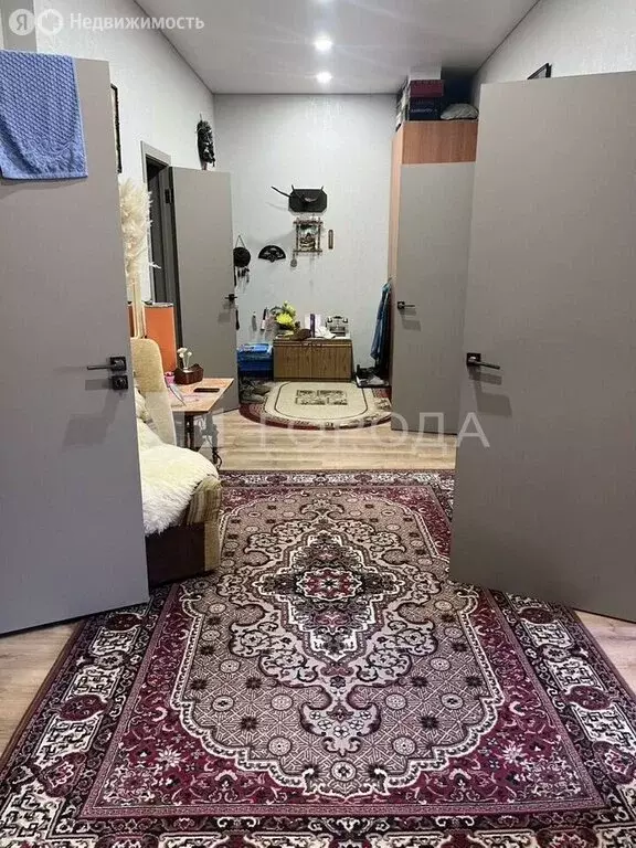 3-комнатная квартира: Новосибирск, Радужная улица, 30 (85 м) - Фото 1