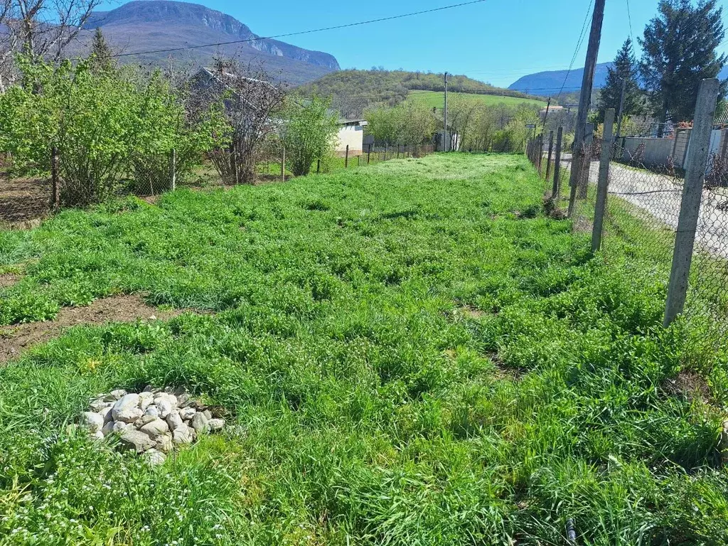 Участок в Крым, Бахчисарайский район, Зеленовское с/пос, с. Плотинное ... - Фото 2