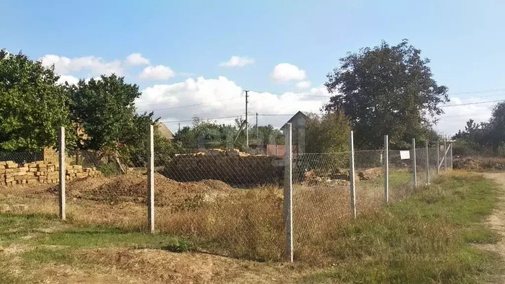 Участок в Крым, Сакский район, Ореховское с/пос, Химик-2 садоводческий ... - Фото 0