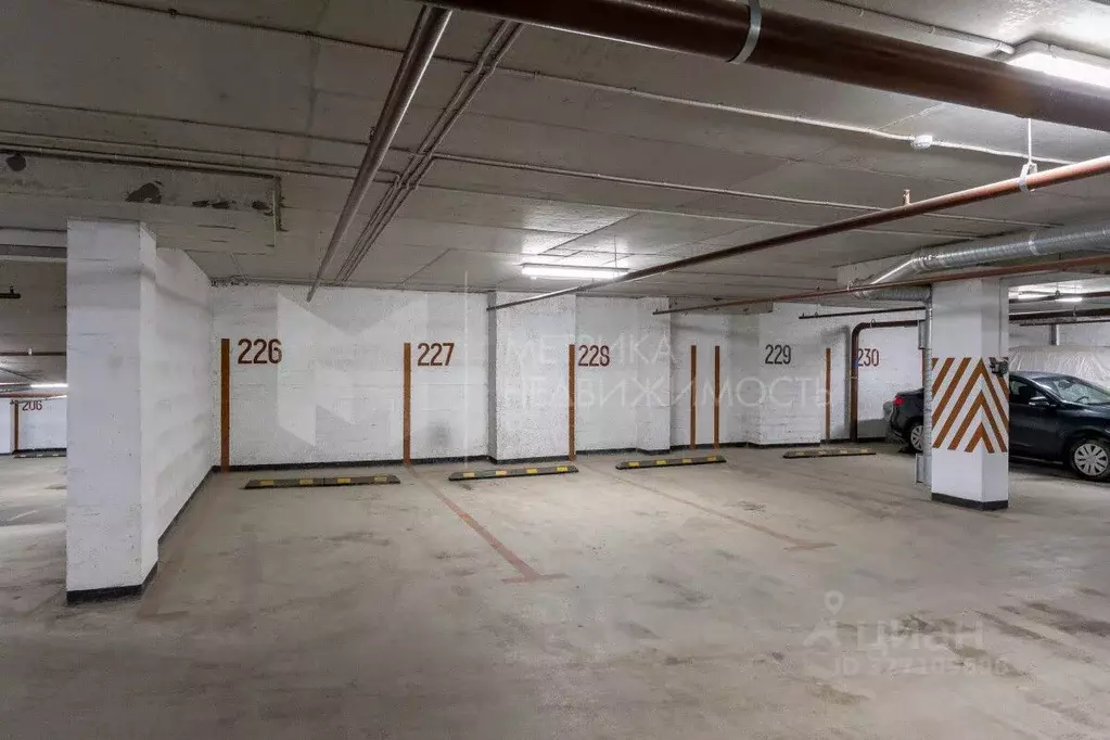 Гараж в Тюменская область, Тюмень ул. Тимофея Чаркова, 89 (13 м) - Фото 2