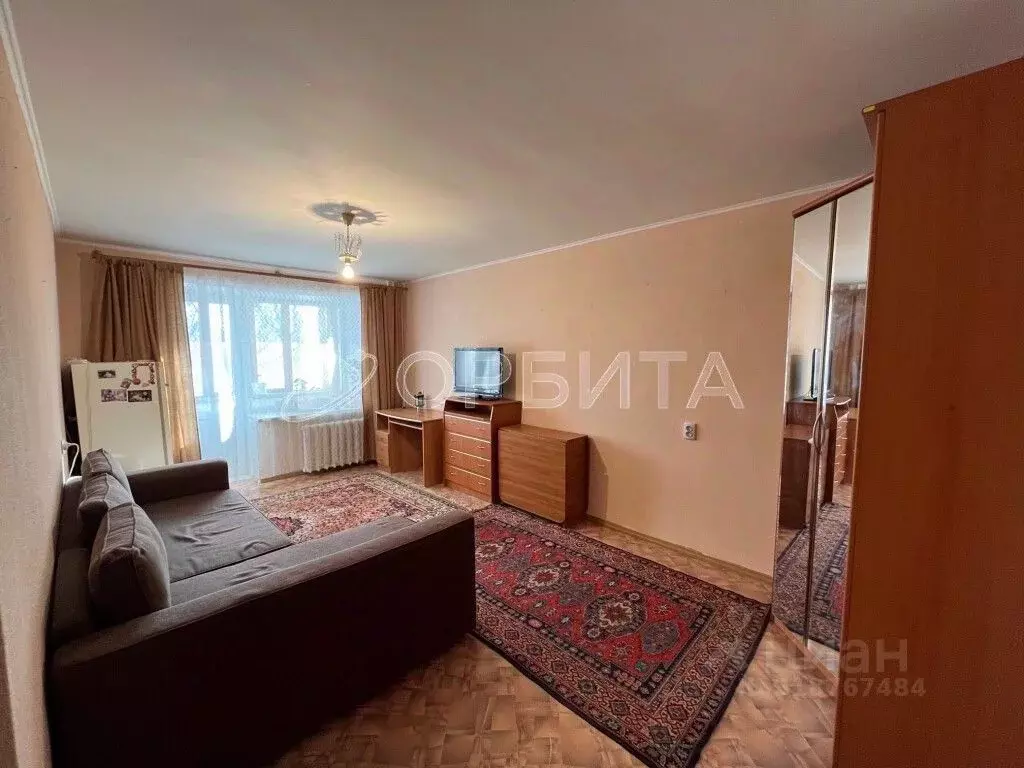 2-к кв. Тюменская область, Тюмень ул. Республики, 196 (44.1 м) - Фото 0