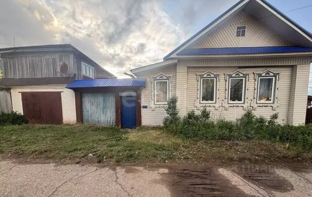 Дом в Удмуртия, Можга Можгинский район, Первомайская ул., 30 (45 м) - Фото 1