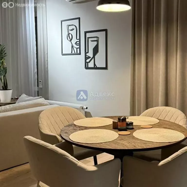 2-комнатная квартира: Тюмень, улица Тимофея Кармацкого, 7 (92 м) - Фото 1