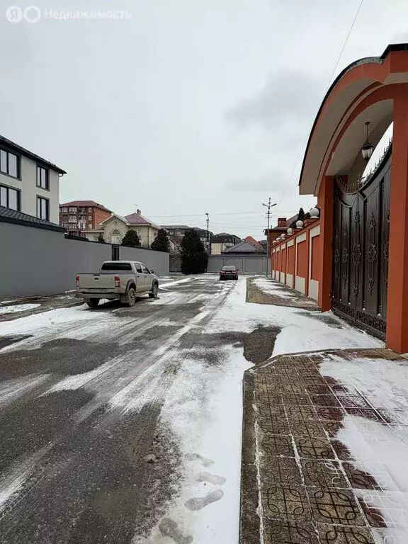 Дом в Махачкала, Какашуринская улица (358 м) - Фото 1