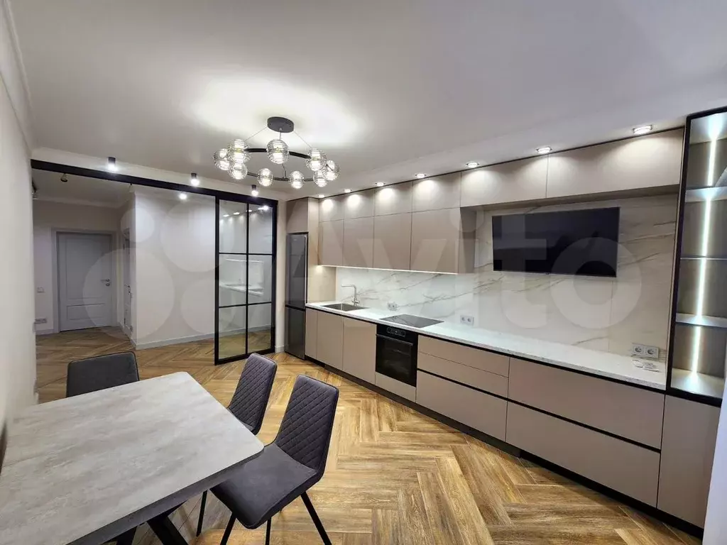 3-к. квартира, 94 м, 9/25 эт. - Фото 0