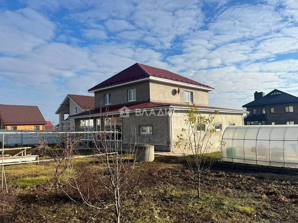 Дом в Пензенская область, Пензенский район, Богословский сельсовет, с. ... - Фото 1