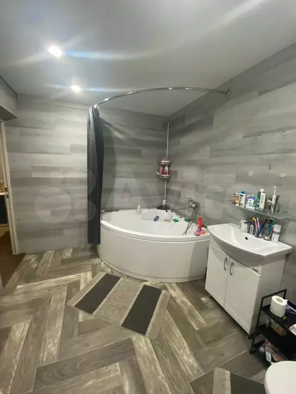 4-к. квартира, 112 м, 2/5 эт. - Фото 0