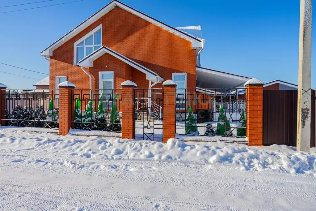 Коттедж в Липецкая область, Добровский муниципальный округ, с. ... - Фото 1