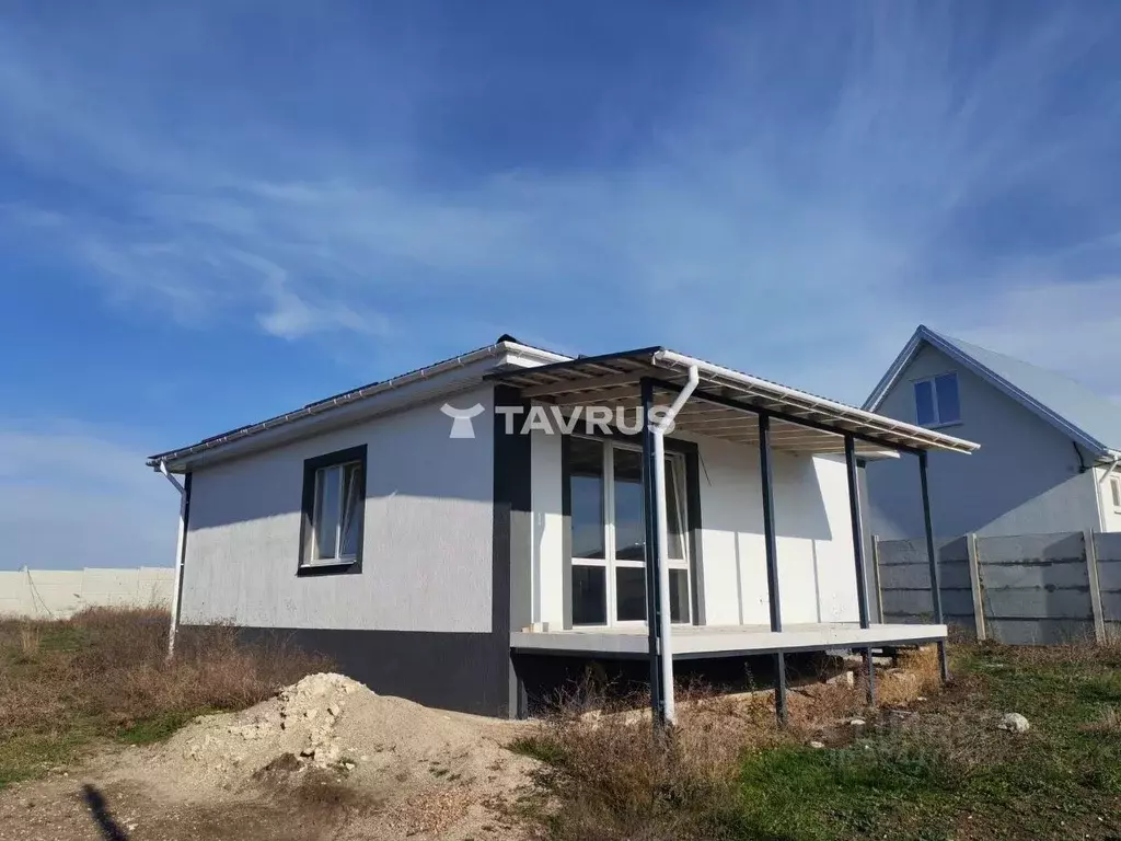 Дом в Крым, Симферопольский район, с. Доброе ул. Солнечная (90 м) - Фото 1