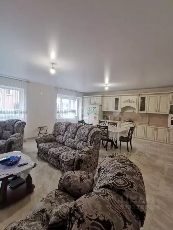 Таунхаус в Краснодарский край, Ейск Майский пер. (365 м) - Фото 1