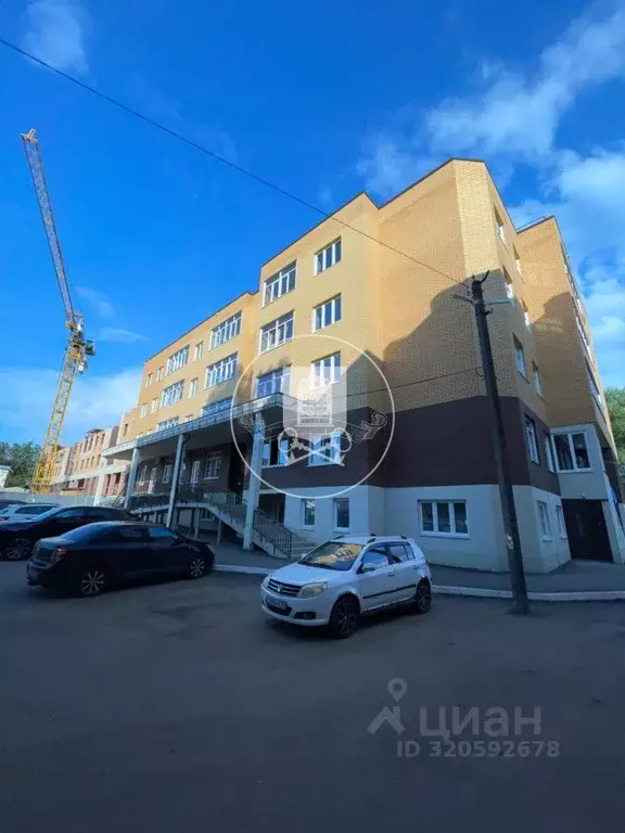 3-к кв. Калужская область, Малоярославец ул. Аузина, 4 (77.3 м) - Фото 0