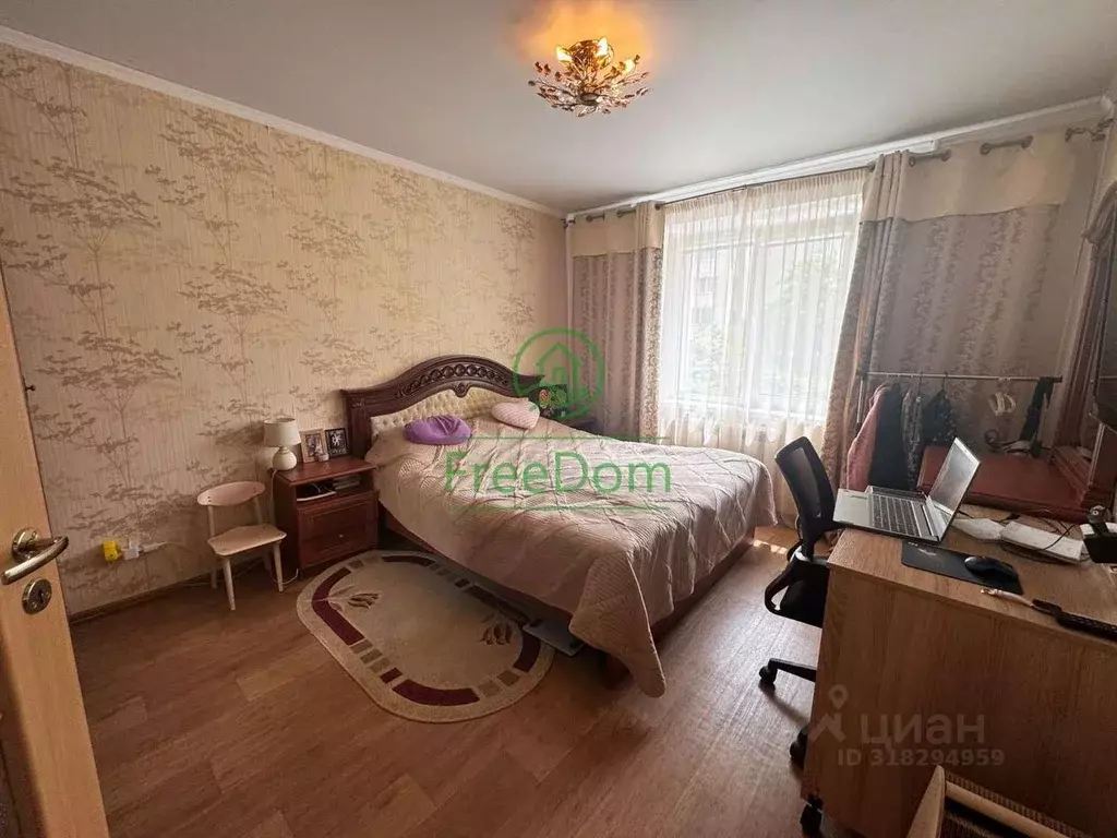3-к кв. Белгородская область, Белгород ул. Губкина, 18б (73.5 м) - Фото 0