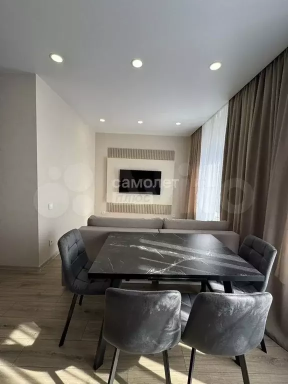 3-к. квартира, 70 м, 10/17 эт. - Фото 1
