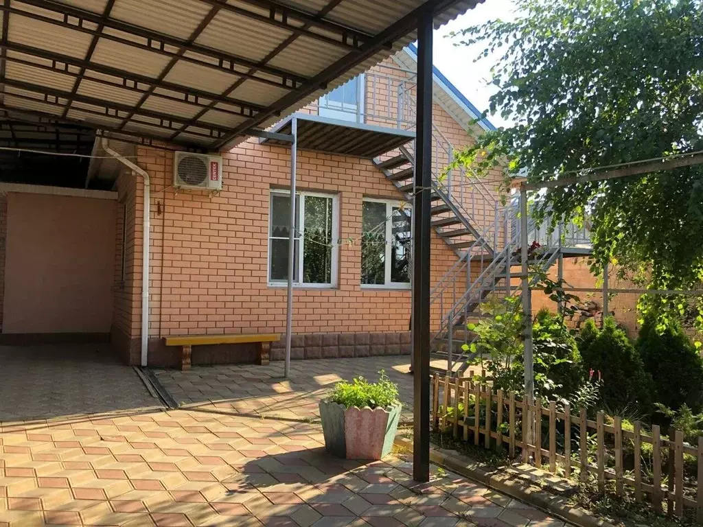 Дом в Краснодарский край, Темрюк А-289, 126-й км (120 м) - Фото 1