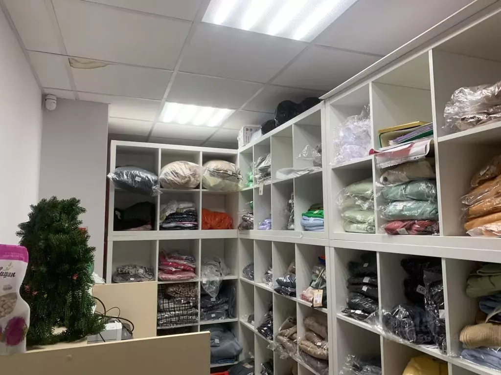 Помещение свободного назначения в Омская область, Омск ул. 9-я ... - Фото 0