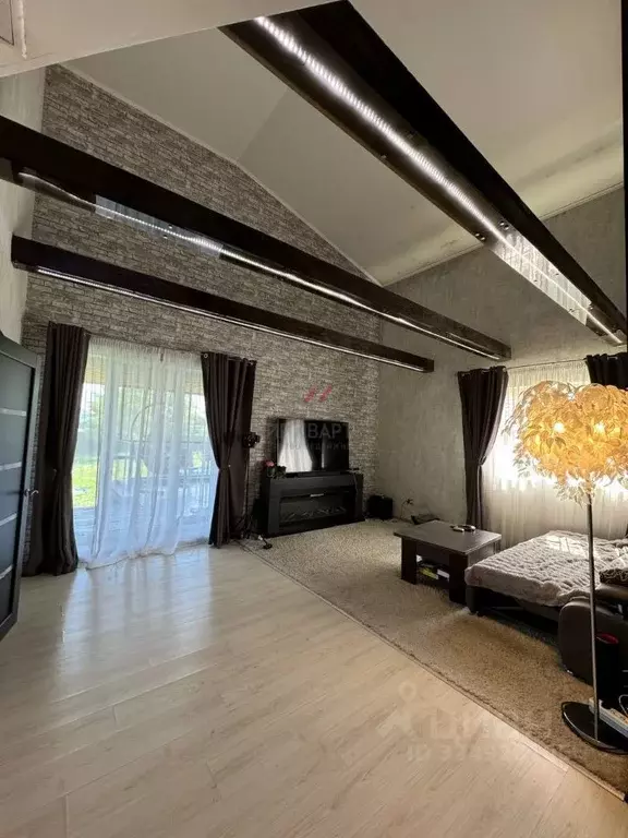 Дом в Хакасия, Усть-Абаканский район, с. Калинино ул. Дивная (240 м) - Фото 1