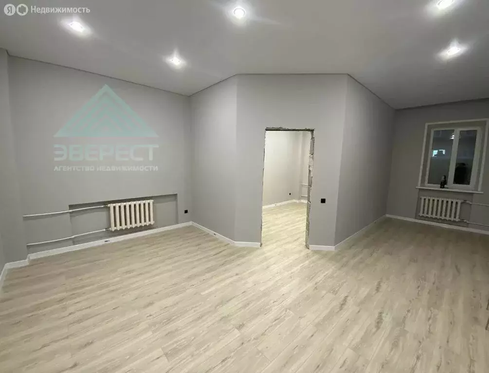 3-комнатная квартира: Черногорск, проспект Космонавтов, 35 (90 м) - Фото 1