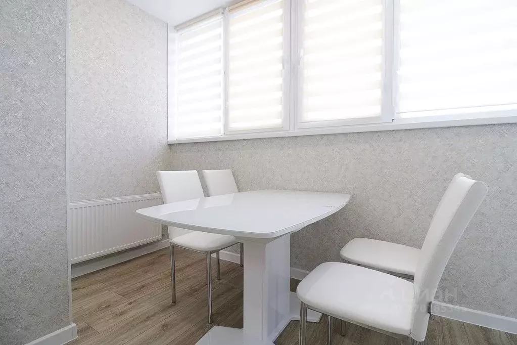 2-к кв. Татарстан, Казань ул. Вишневского, 57А (56.0 м) - Фото 2