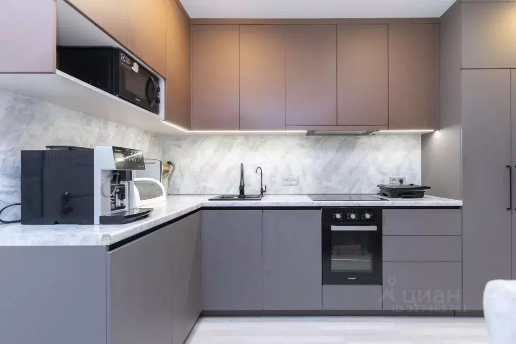 3-к кв. Тюменская область, Тюмень Широтная ул., 17 (65.9 м) - Фото 1