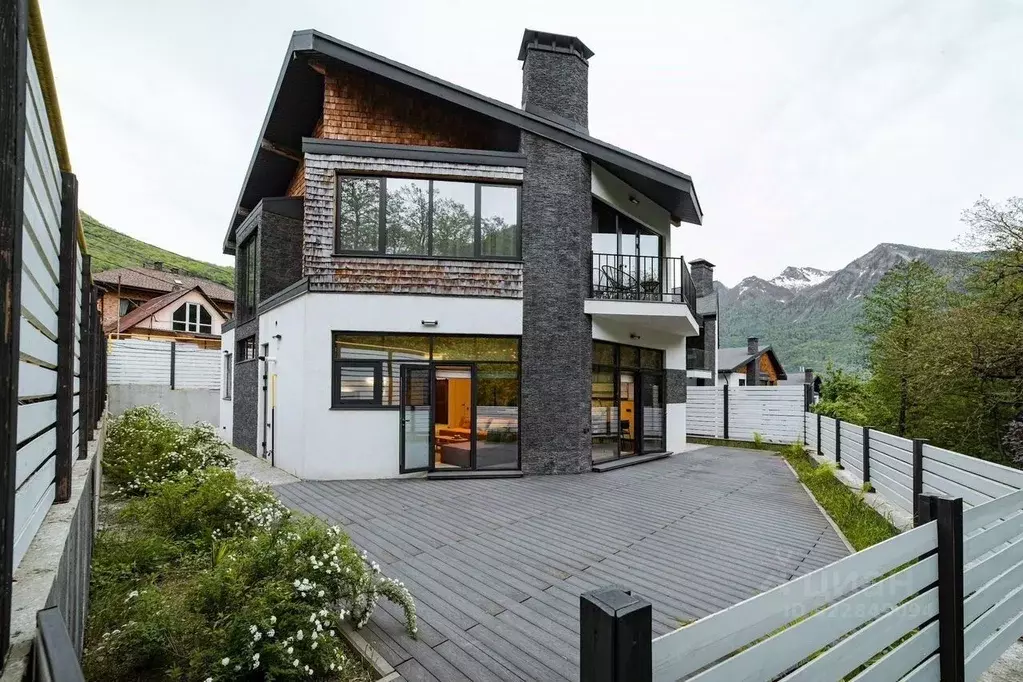 Дом в Краснодарский край, Сочи Красная Поляна пгт, ул. Заповедная (310 ... - Фото 1