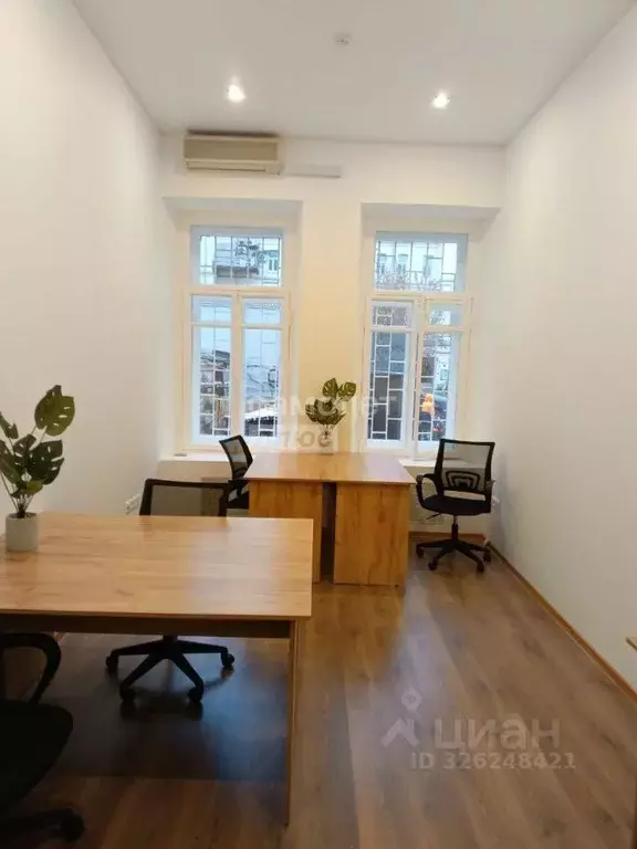 Помещение свободного назначения в Москва Тверская ул., 12С7 (17 м) - Фото 1