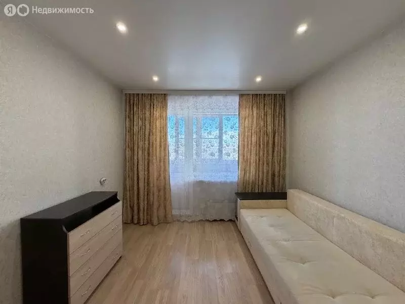 4-комнатная квартира: Киров, Октябрьский район, Преображенская улица, ... - Фото 1