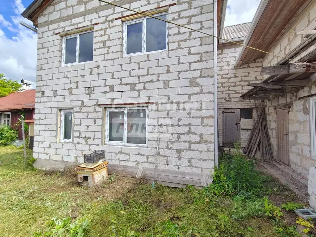 Дом в Белгородская область, Бирюч Красногвардейский район, ул. Ленина, ... - Фото 1