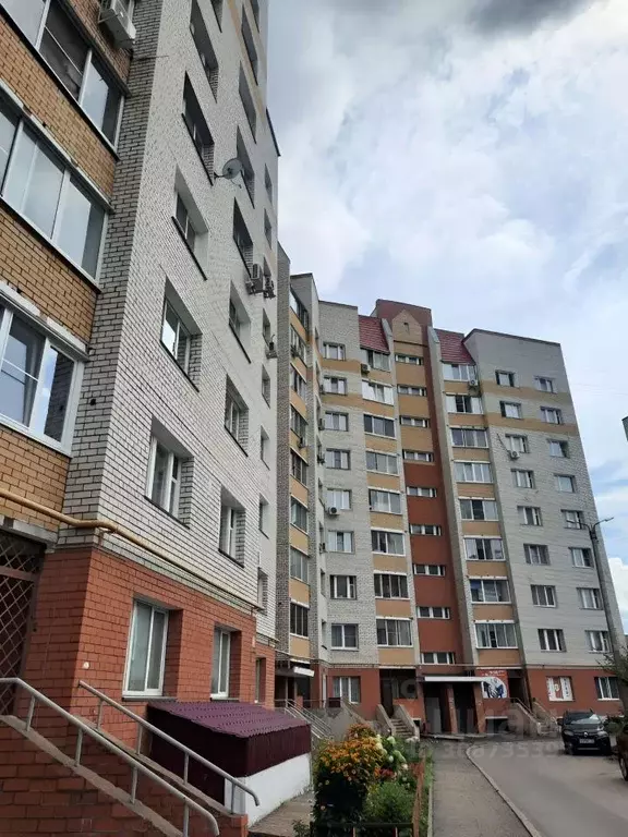 2-к кв. Владимирская область, Ковров ул. Грибоедова, 1 (62.0 м) - Фото 0