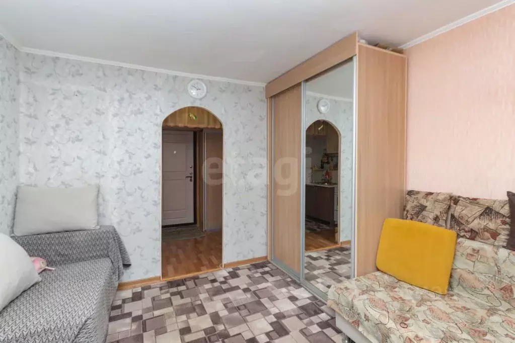 Комната Тюменская область, Тюмень ул. Декабристов, 152 (15.0 м) - Фото 0