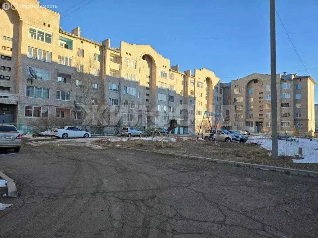 3-комнатная квартира: посёлок городского типа Шерловая Гора, 2-й ... - Фото 1