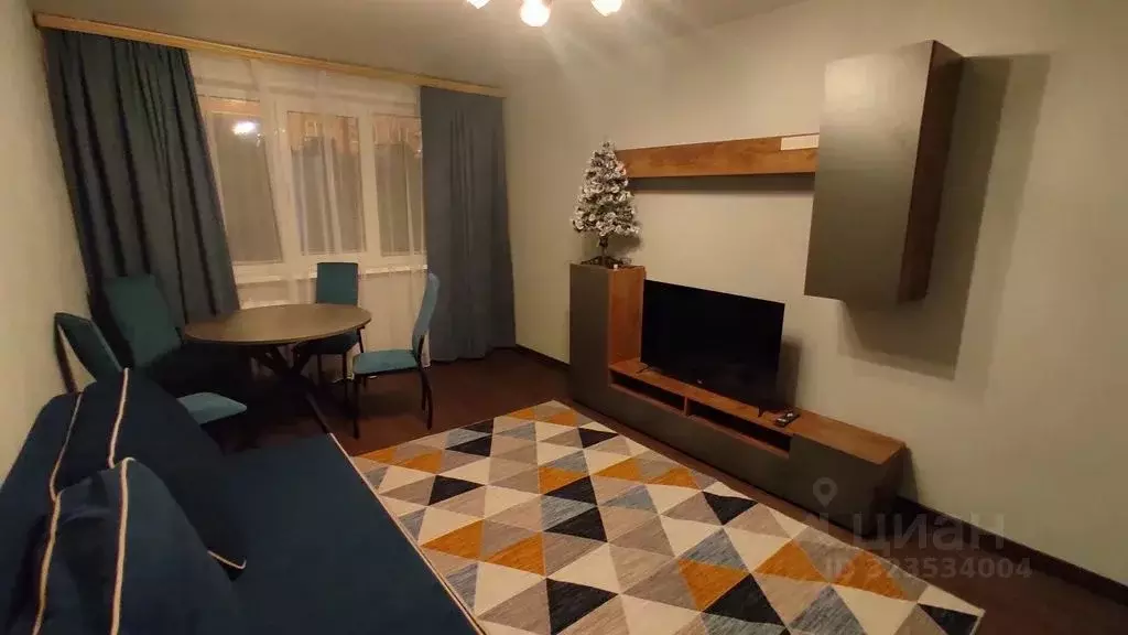 2-к кв. Мурманская область, Кировск ул. 50 лет Октября, 35 (45.0 м) - Фото 1