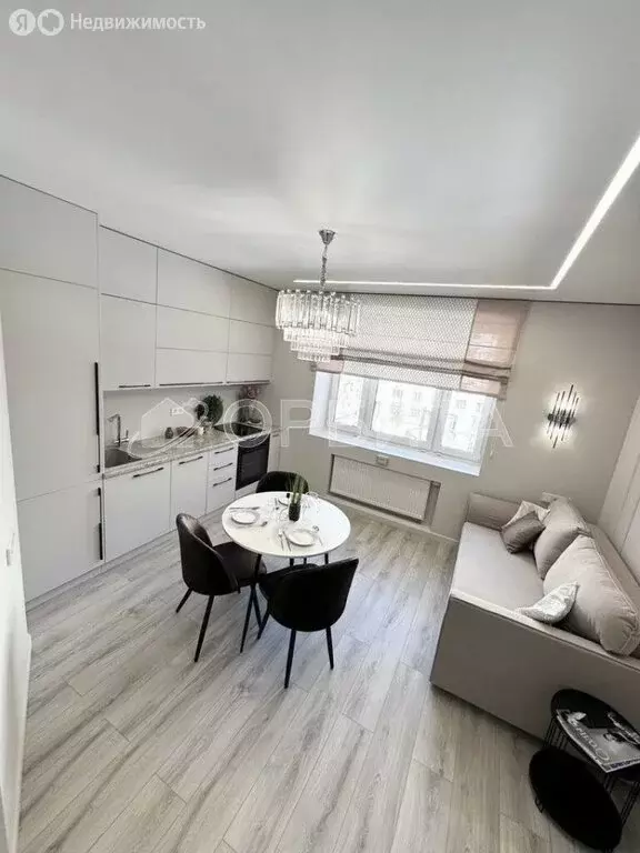1-комнатная квартира: Тюмень, улица Республики, 204к11 (34 м) - Фото 1