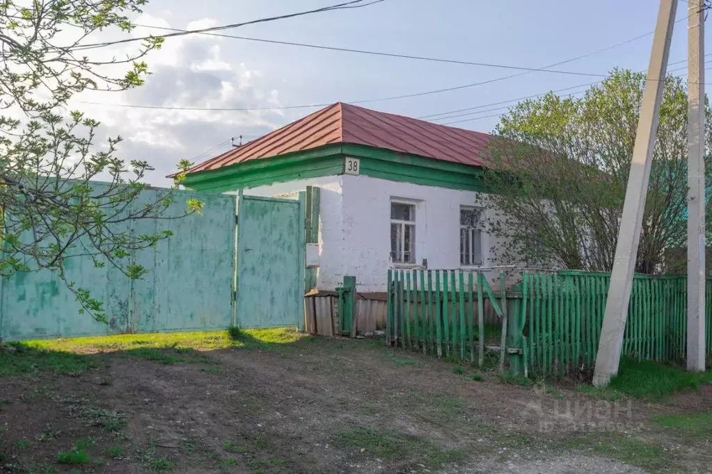 Дом в Оренбургская область, пос. Новосергиевка просп. Калинина, 38 (63 ... - Фото 2